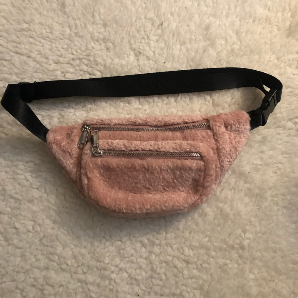 Fanny pack
